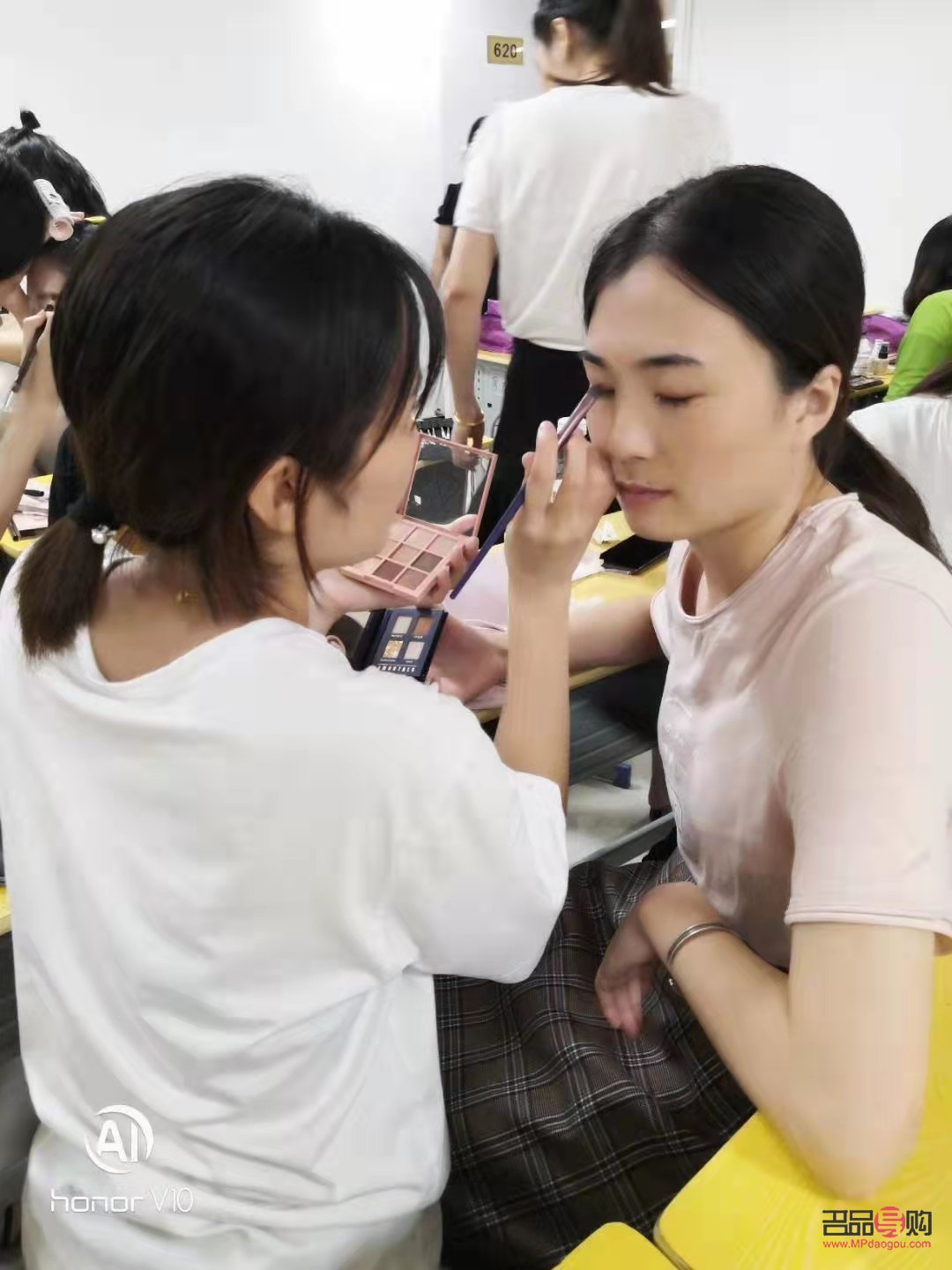 怎么上彩妝課堂(怎么上彩妝課堂呢)