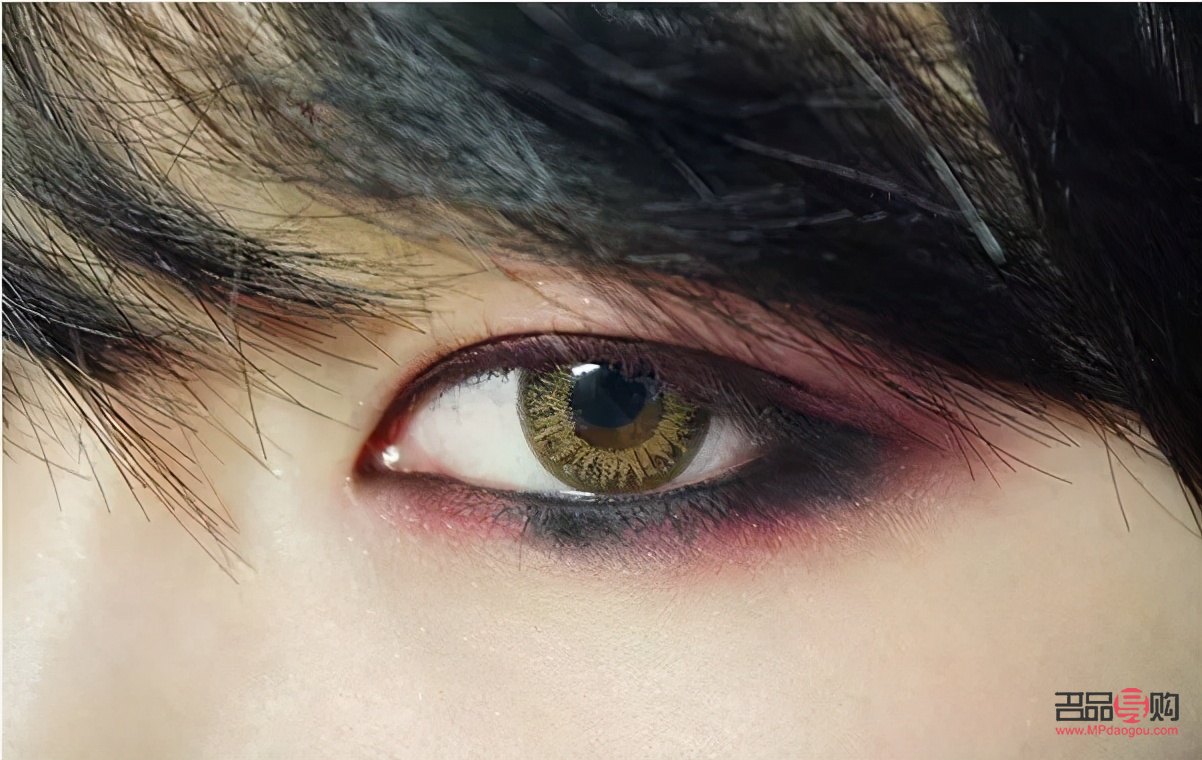 男生如何畫眼妝更吸睛？