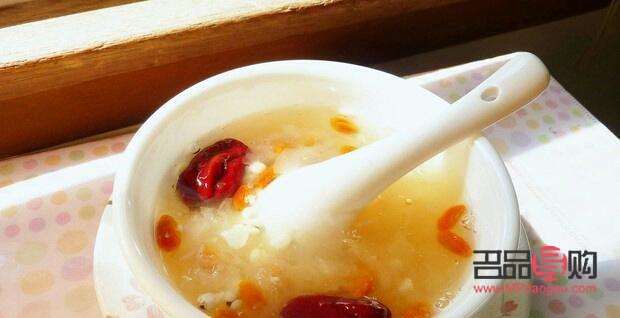 銀耳羹美容么(銀耳羹美容么有營養(yǎng)嗎)