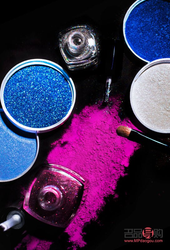 彩妝銀粉的魅力與應(yīng)用技巧