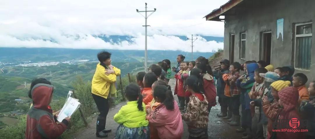 開學時父母帶什么禮物(開學時父母帶什么禮物好)