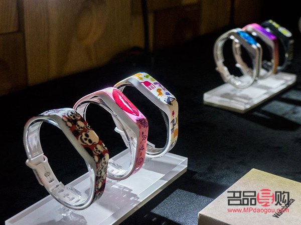 手環(huán)能不能當(dāng)禮物送(手環(huán)能不能當(dāng)禮物送給別人)