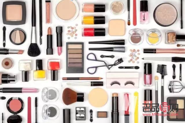 入門彩妝怎么買好(入門彩妝怎么買好呢)