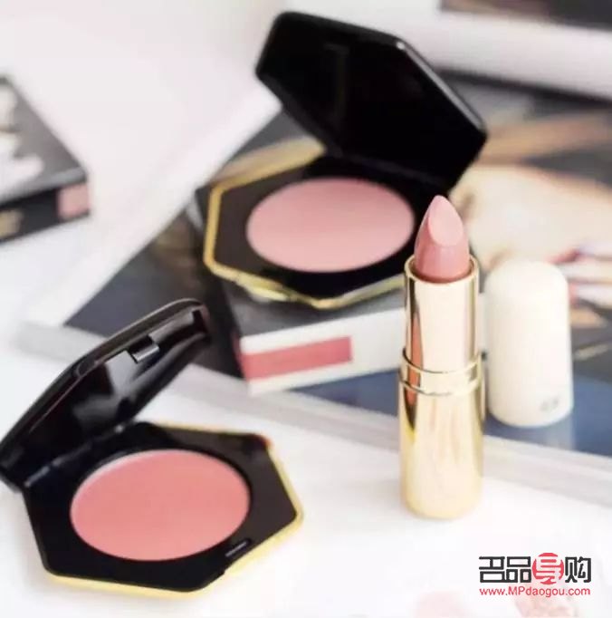 <h1>彩妝店鋪定位策略：打造獨(dú)特美妝零售空間</h1>