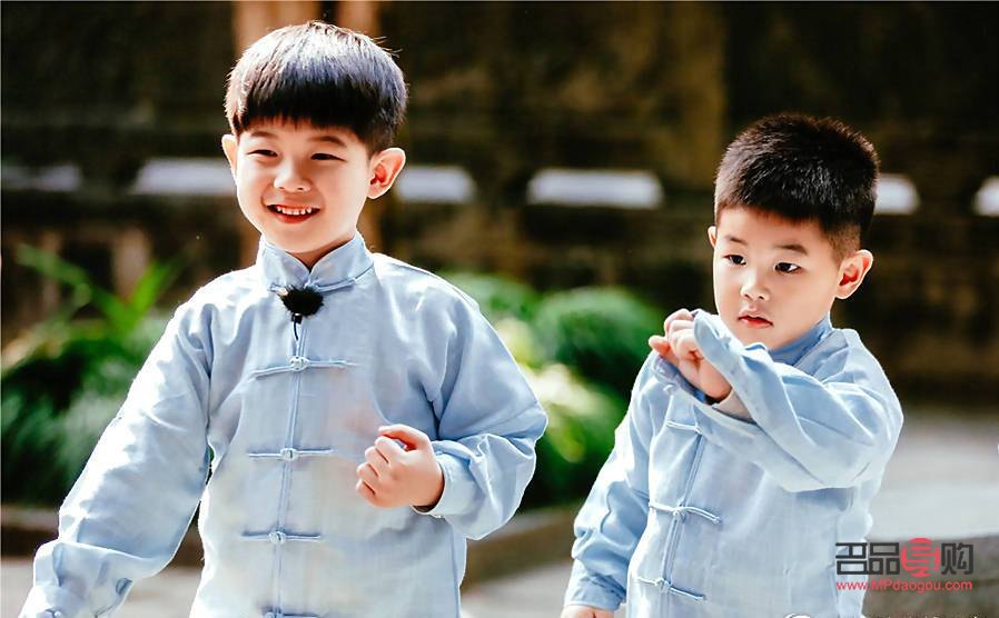 一個單眼皮一個雙眼皮圖片(一個單眼皮一個雙眼皮圖片對比)