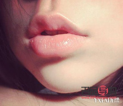 <h3>厚嘴唇的美容秘訣與技巧</h3>