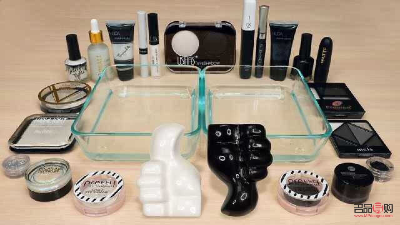 <h3>彩妝瓶擺放技巧大揭秘</h3>