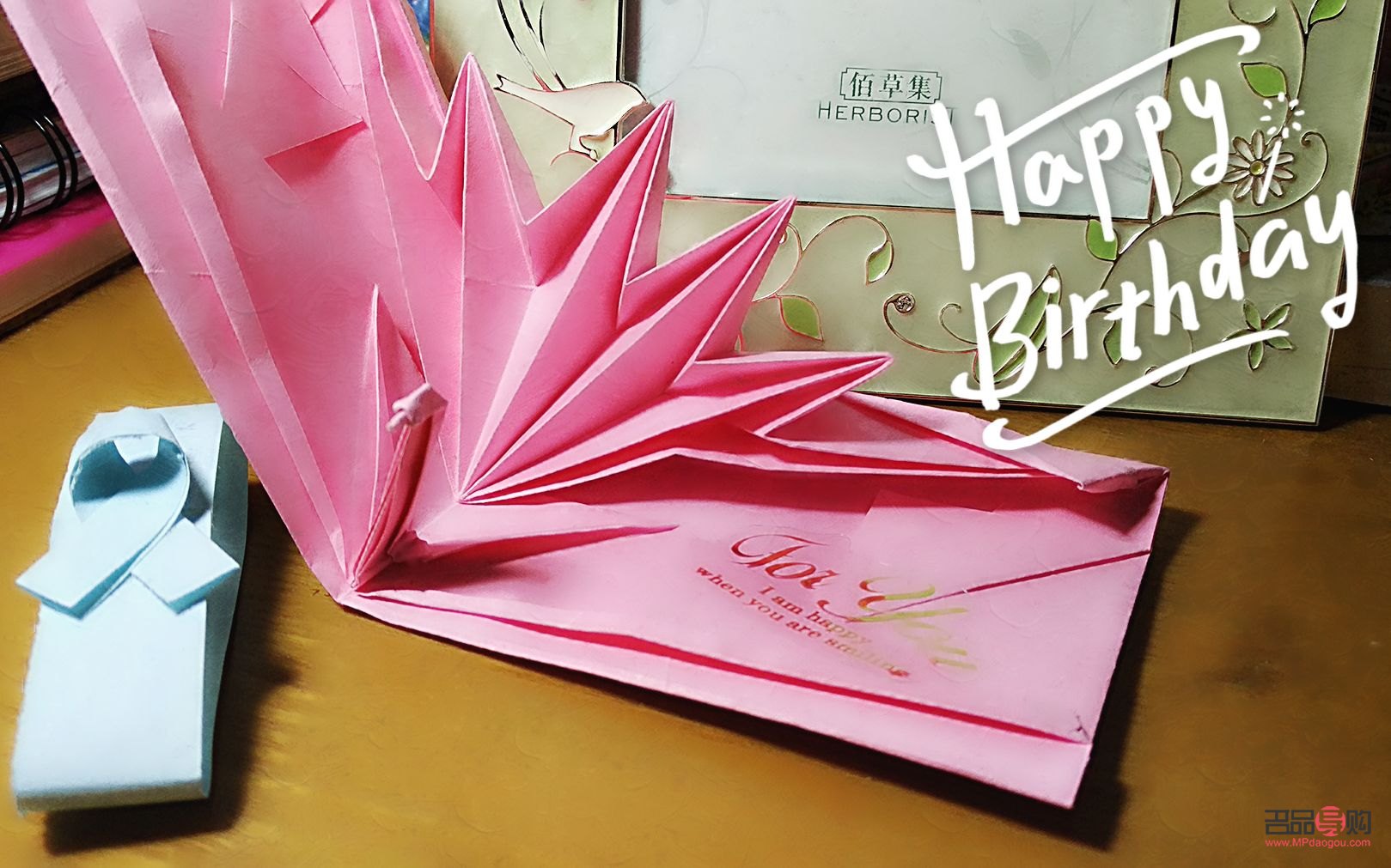 生日禮物折紙?jiān)趺醋龅?生日禮物折紙?jiān)趺醋龅囊曨l)