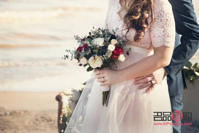 <h3>女人嫁人禮物送什么？一份深情厚意的選擇指南</h3>