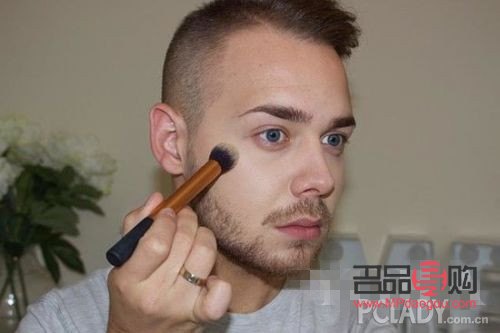 <h3>男士彩妝定妝全攻略</h3>
