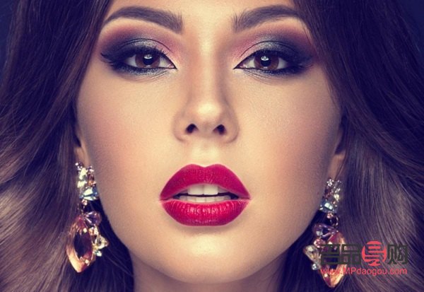 火星彩妝怎么化妝(火星彩妝怎么化妝視頻)