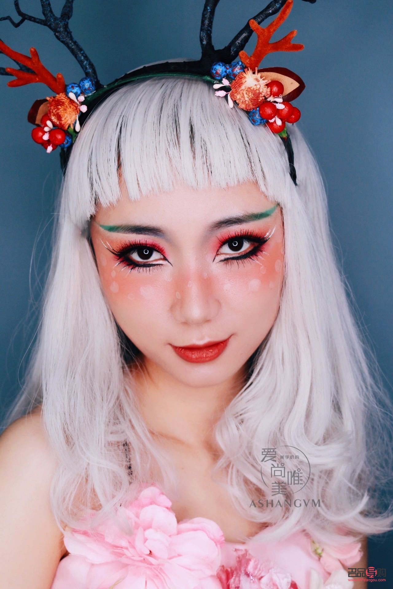 小鹿彩妝怎么化妝(小鹿彩妝怎么化妝視頻)