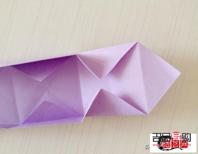 <h3>用紙制作禮物盒的詳細(xì)教程</h3>