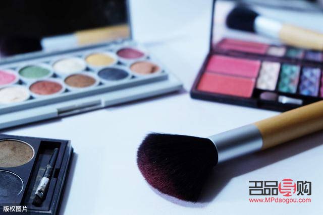 直播彩妝怎么做(直播彩妝怎么做的)