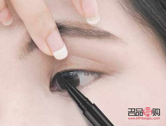 創(chuàng)意彩妝怎么畫(創(chuàng)意彩妝怎么畫圖片)