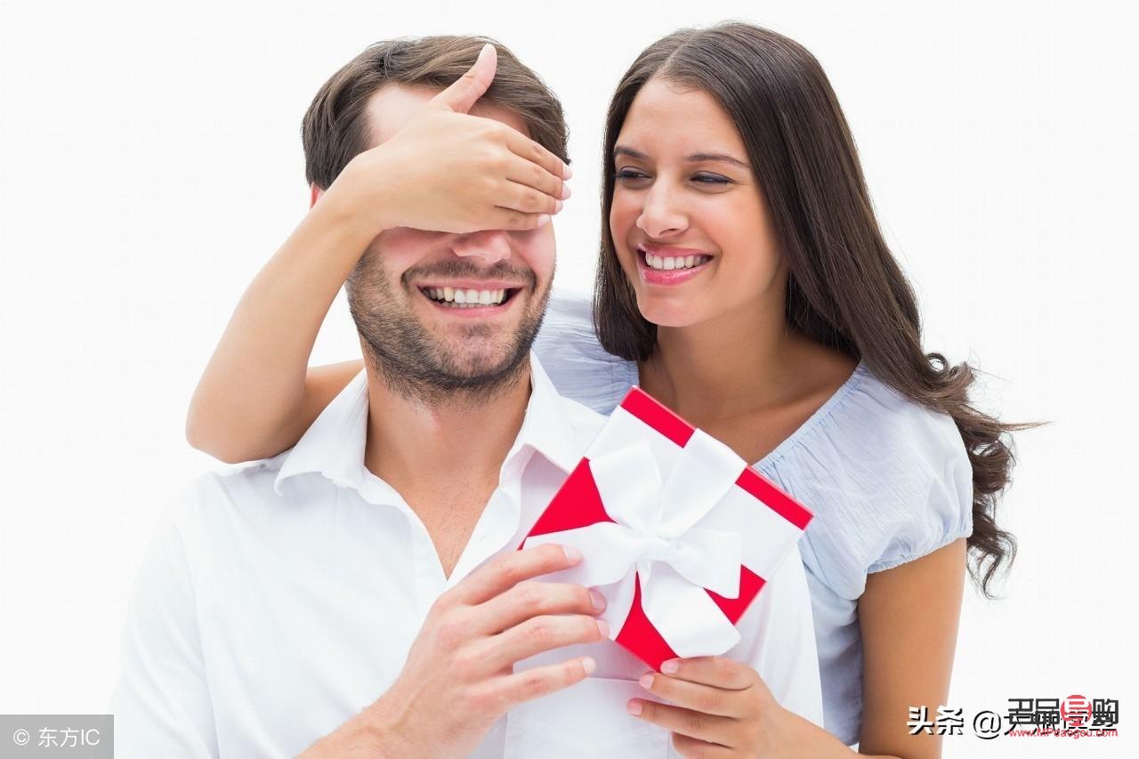 夫妻送什么禮物好(夫妻送什么禮物好一點(diǎn))
