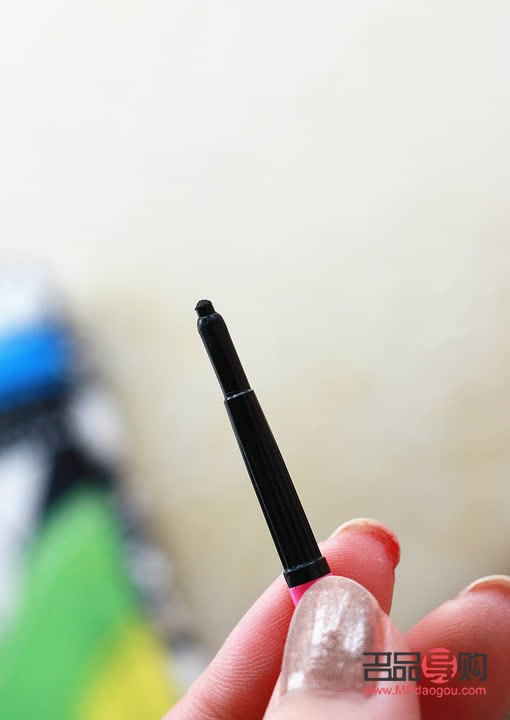 一般做眼線多少錢(一般做眼線多少錢一只)