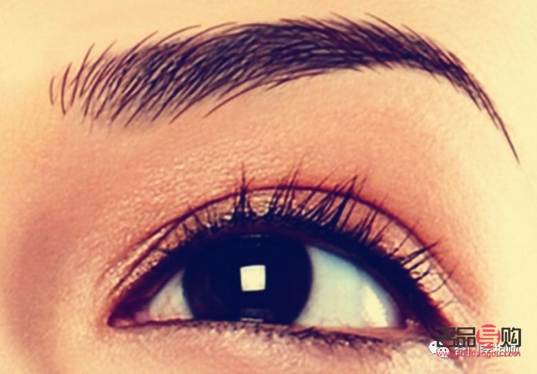 一單一雙眼皮的人有福氣嗎(一單一雙眼皮的面相都是什么命運)
