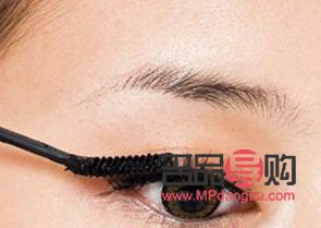 彩妝眼睛：打造迷人眼妝的技巧與步驟