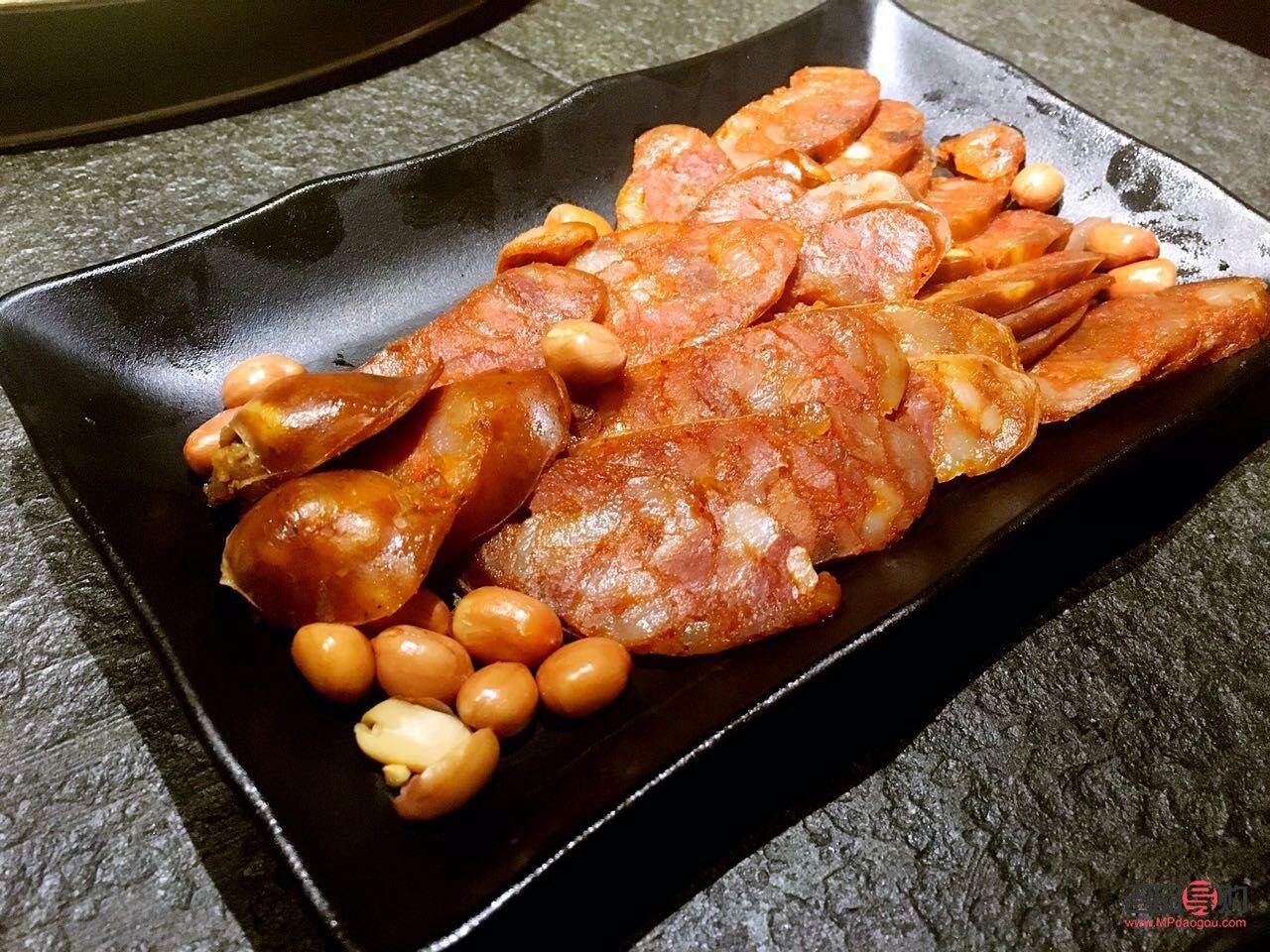 <h3>美容經(jīng)營之道：打造魅力四溢的美麗事業(yè)</h3>