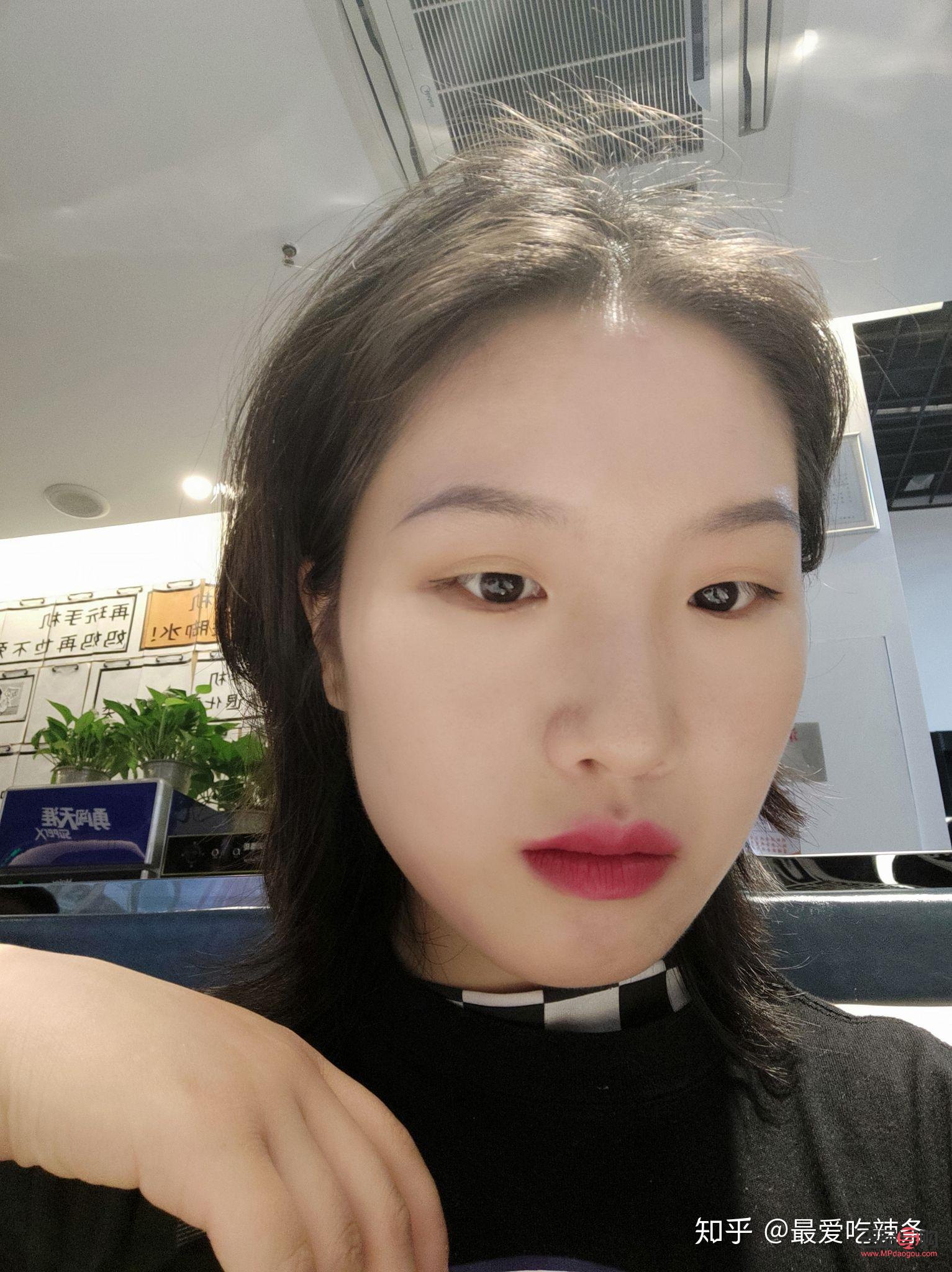 有沒有一個(gè)單眼皮一個(gè)雙眼皮的人(有沒有可能一個(gè)單眼皮一個(gè)雙眼皮)