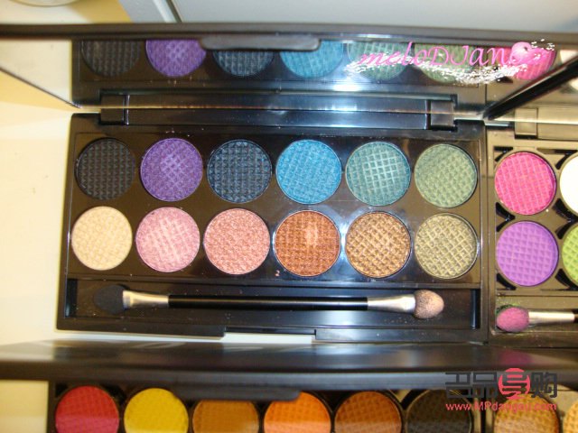 涂眼影的正確方法圖片(涂眼影的正確方法圖片視頻)