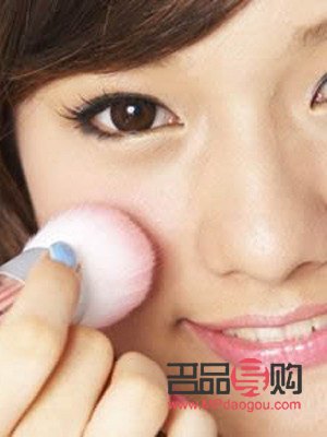 美女彩妝怎么畫(彩妝繪畫美人圖)