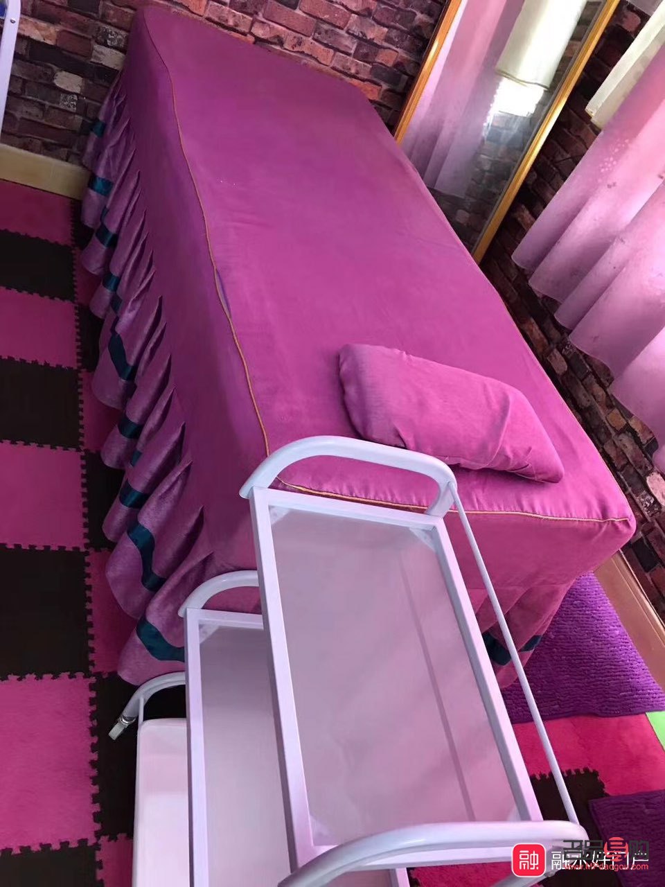 <h3>哪里有二手美容床？尋找優(yōu)質(zhì)二手美容床的全攻略</h3>