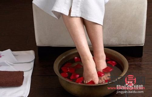 <h3>泡腳后的身體護(hù)理之道</h3>