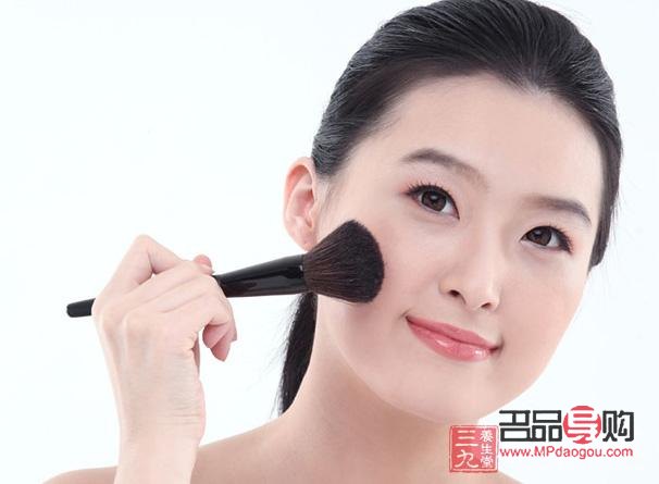 怎么化妝成彩妝(怎么化妝成彩妝呢)