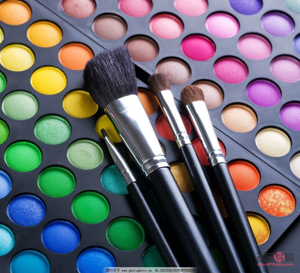 如何選彩妝刷子(如何選彩妝刷子的好壞)