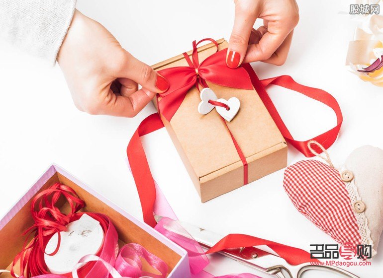 女友骨折了送什么禮物(女友骨折了送什么禮物好)