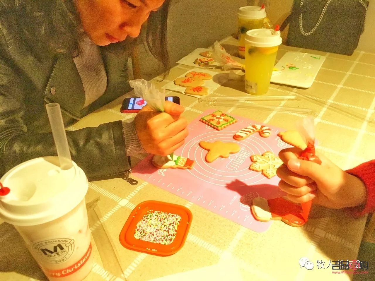 <h3>手作心意：學(xué)生如何親手制作禮物</h3>