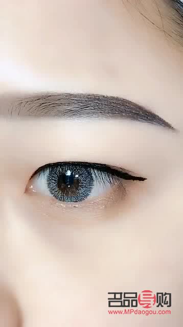 如何把內(nèi)雙眼皮變成外雙眼皮(如何把內(nèi)雙眼皮變成外雙眼皮不用手術(shù))