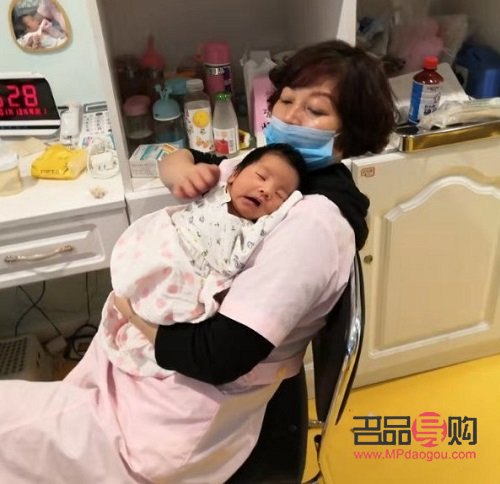 <h3>新生兒身體護(hù)理全攻略：呵護(hù)寶寶健康成長</h3>