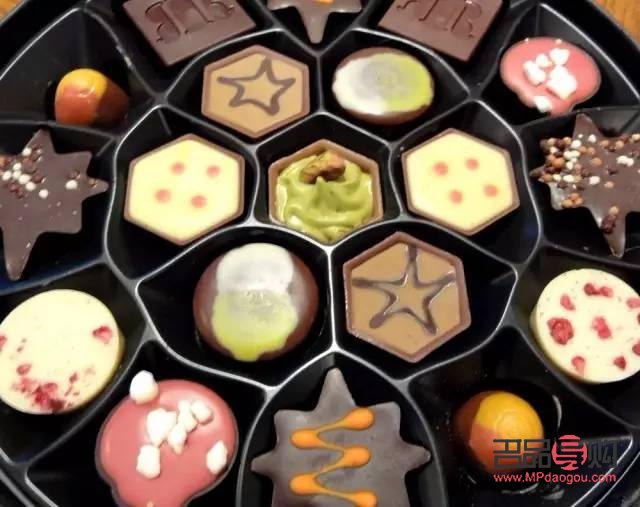 英國(guó)回國(guó)帶什么禮物(英國(guó)回國(guó)帶什么禮物好)