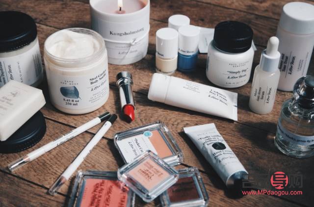 <h1>彩妝顧客維護(hù)之道：建立持久關(guān)系，提升品牌忠誠(chéng)度</h1>