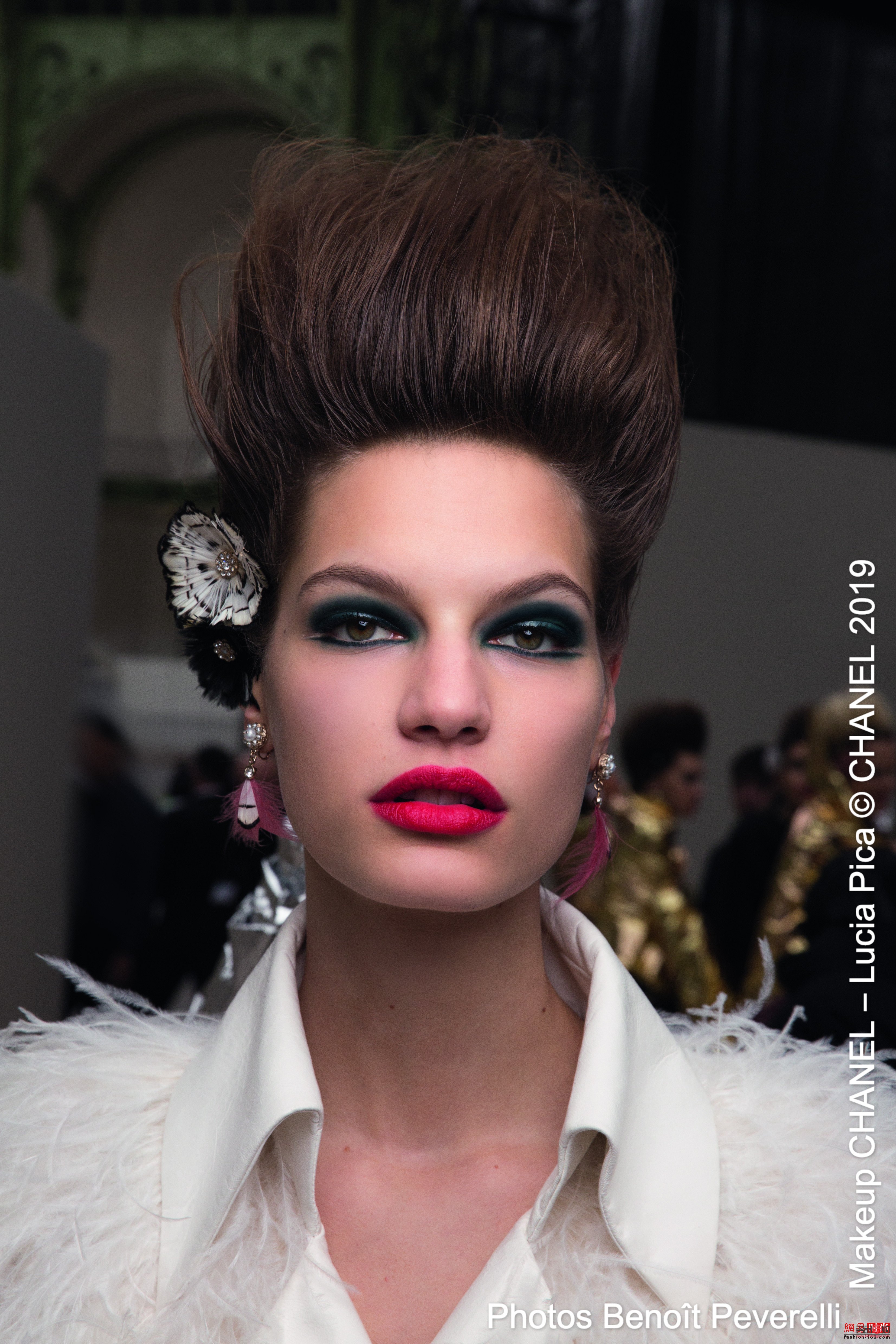 鴕鳥彩妝：打造獨特魅力的妝容秘籍