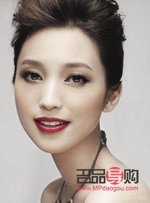 明星彩妝是如何畫(明星彩妝是如何畫的)