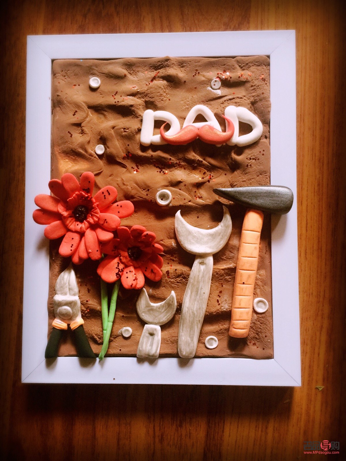 <h3>父親節(jié)粘土禮物制作指南</h3>