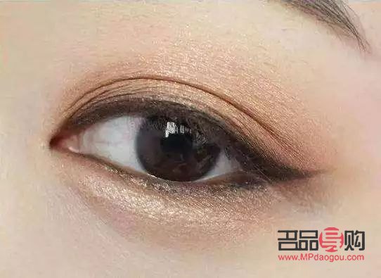 先畫眼線還是先畫眼影(先畫眼線還是先畫眼影?)