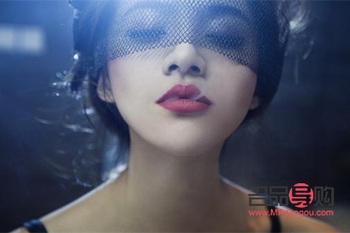 <h3>彩妝達(dá)人教你：如何畫(huà)好彩妝視頻教程全解析</h3>