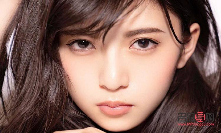 <h3>彩妝觀念調(diào)整指南：打造自然與個性并存的妝容</h3>