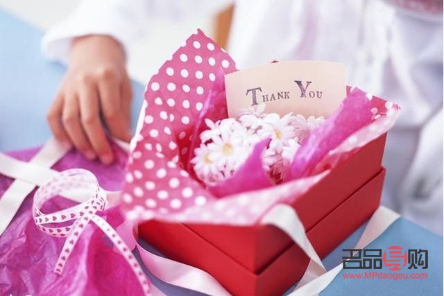 娶二婚女孩送什么禮物(娶二婚女孩送什么禮物比較好)