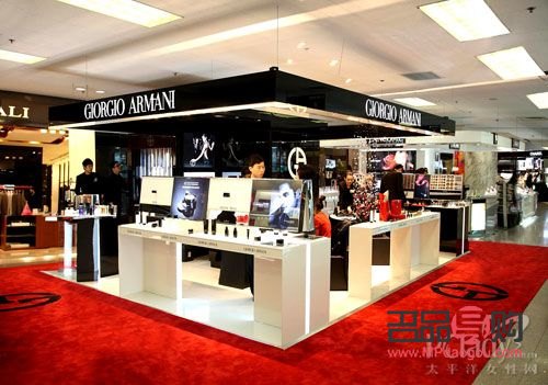 <h1>打造吸睛彩妝專區(qū)，引領(lǐng)美妝新潮流</h1>