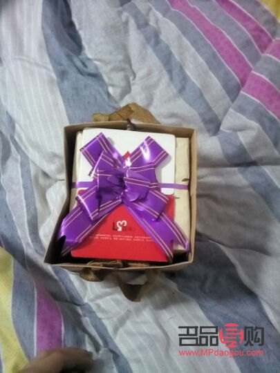 <h3>精心挑選，深情贈(zèng)禮——為朋友送上心意之選</h3>