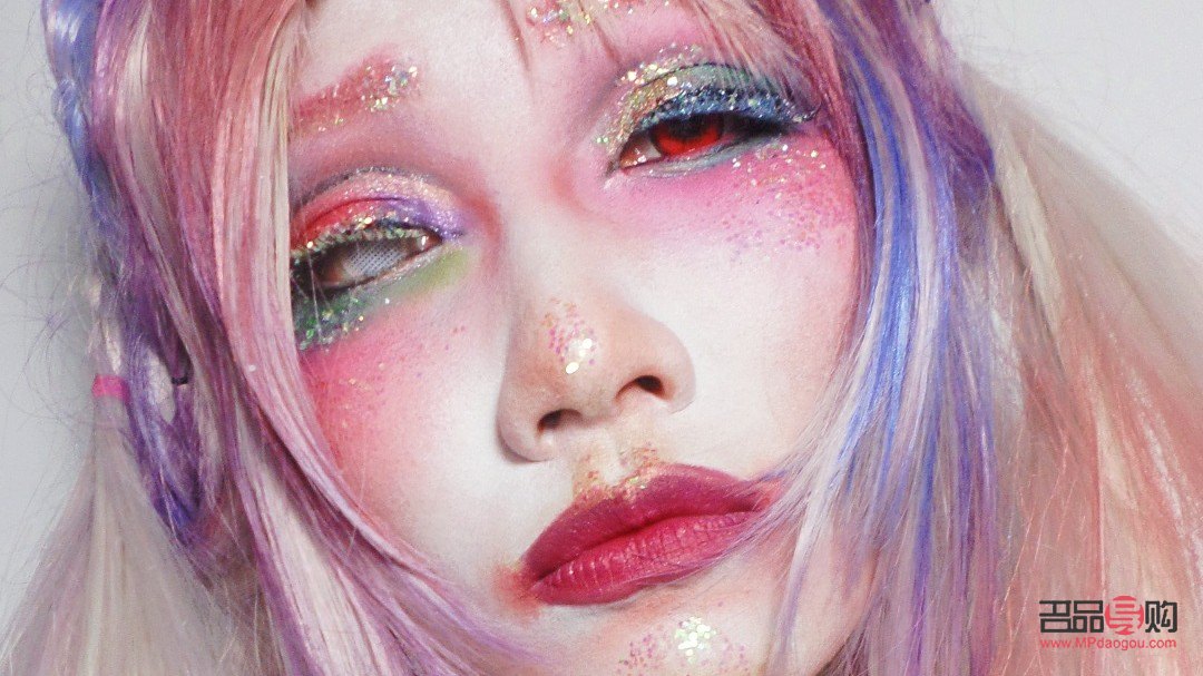 運(yùn)動(dòng)彩妝怎么畫(huà)(運(yùn)動(dòng)彩妝怎么畫(huà)好看)