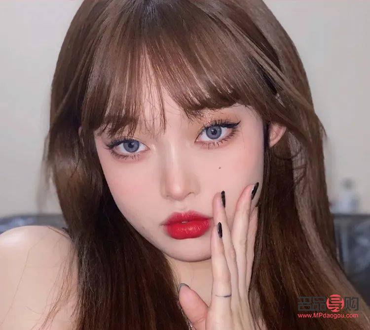 <h3>初學(xué)者眼影畫法全解析</h3>