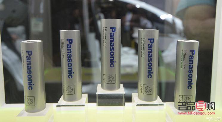 <h3>學(xué)習(xí)彩妝蛋的使用技巧</h3>