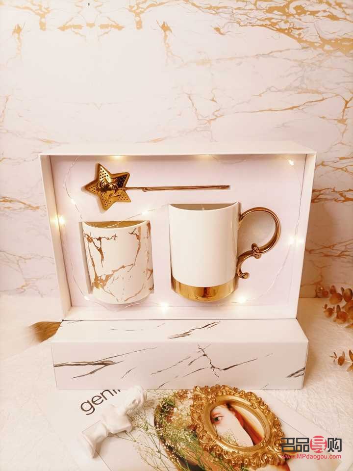 <h3>大學(xué)送女同學(xué)禮物的考量與選擇</h3>